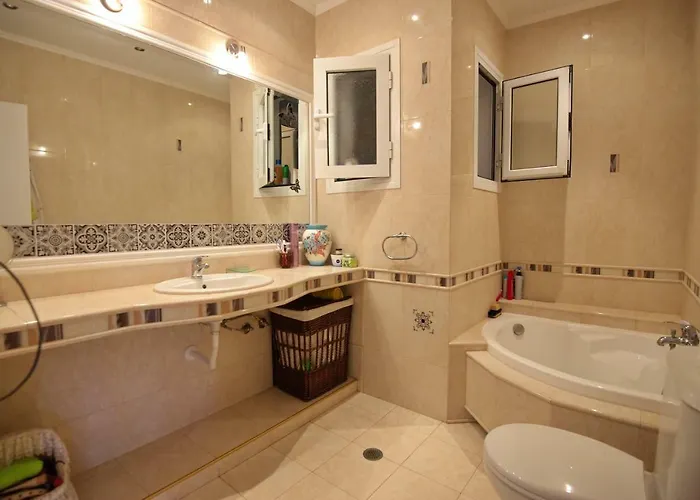 Nefeli Патитири