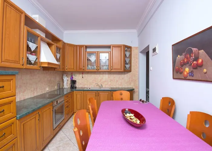 Вилла Nefeli Патитири